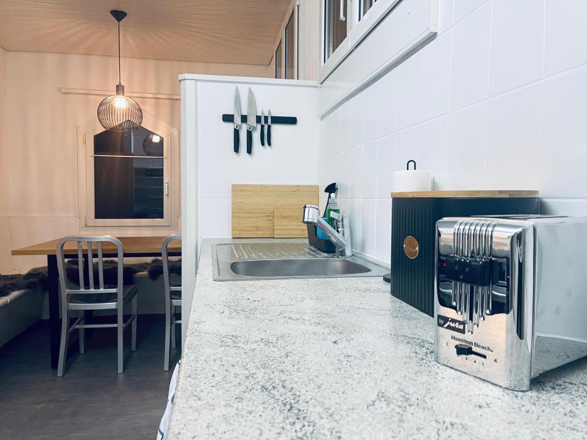 -The Urbanist- Lakeview Free Parking 2Bd Fast Wifi オーバーホーフェン エクステリア 写真